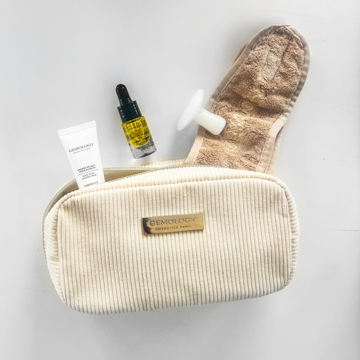 Kreminė velvetinė kosmetinė